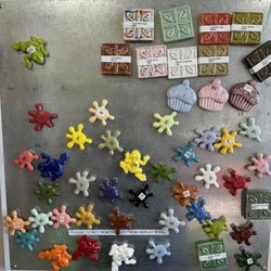 Hands On Art 4 Everyone - Special color options.
