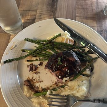 Queen St Grille - Filet - New American Near Me - Palestine, Texas Queen St Grille - Filet - New American Near Me - Palestine, Texas