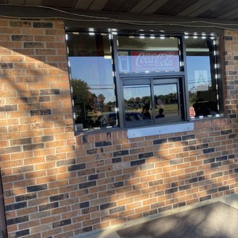 JJ’S Pizza - the outside of a restaurant - Pizza Near Me - Lewisport, Kentucky