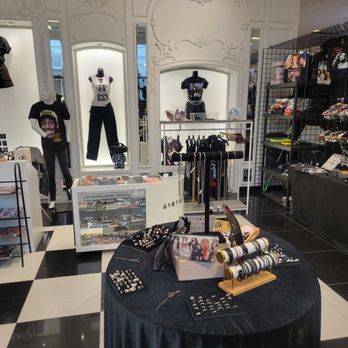 SICAA - Women's Clothing Near Me - Escondido, California