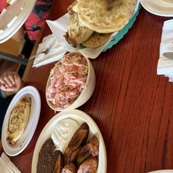 Los Cocos Salvadoran Restaurant