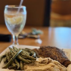 Embers Vine Cigar Lounge & Kitchen - Snapper, mashed potatoes and addictive garlic green beans-wow!