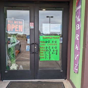 Tom & Suzie's Diner - Posted Hours. When does Summer end? Not sure! - Breakfast & Brunch Near Me - Holbrook, Arizona Tom & Suzie's Diner - Posted Hours. When does Summer end? Not sure! - Breakfast & Brunch Near Me - Holbrook, Arizona