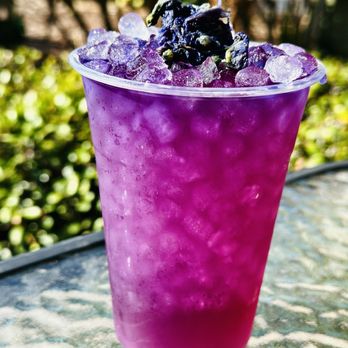 Cuppa Eden - Vanilla Bean Butterfly Pea Tea - Coffee & Tea Near Me - Winter Haven, Florida