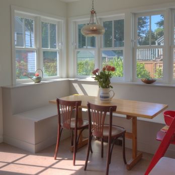 Royer Architects - An intimate breakfast nook - Architects Near Me - Providence, Rhode Island