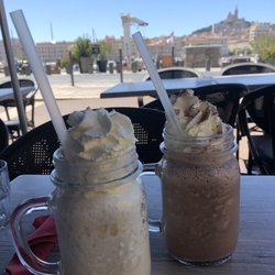 Le Grand Comptoir de Paris - Vanilla and chocolate shakes
