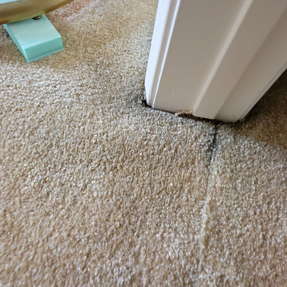 The corner into the closet was left dirty. The corner into the closet was left dirty.