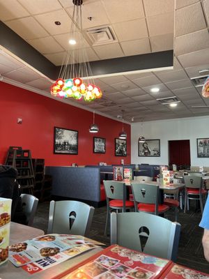 Friendly's by null