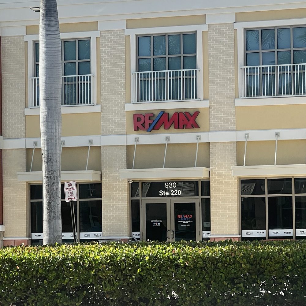 Boynton Town Center - Shopping Centers Near Me - Boynton Beach, Florida