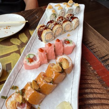 Blue Sushi Sake Grill - Happy hour rolls - Sushi Bars Near Me - Chicago, Illinois