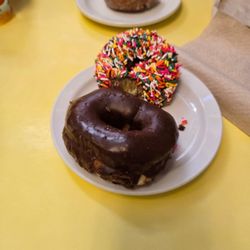 Daylight Donuts - Donuts!