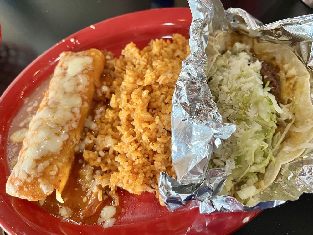 Playa Grande Tacos Y Tequila