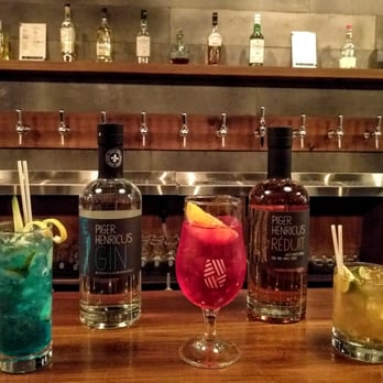 Boswell - Drinks ! - Pubs Near Me - Montreal, Quebec