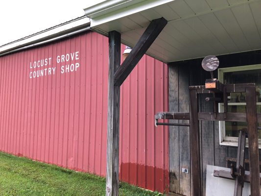 Locust Grove Country Shop Apollo