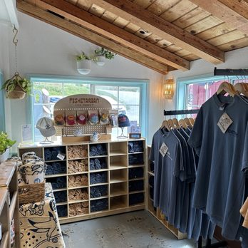 Fishetarian Fish Market - Merch - Seafood Near Me - Bodega Bay, California