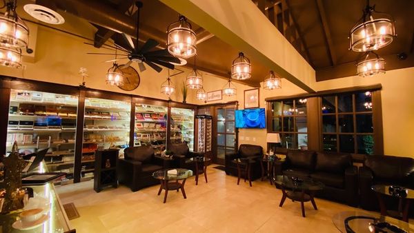 Capo Hookah Lounge & Cigar Lounge by null
