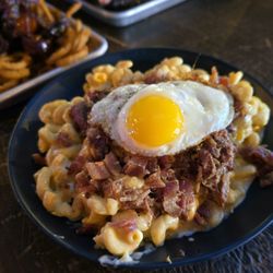 Big Bore Barbecue - Fat Back Mac and cheese