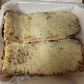 Via Sofia’s Italian Kitchen - Order of cheese bread - Italian Near Me - Cedar Falls, Iowa