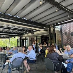 Joia on Main - Patio