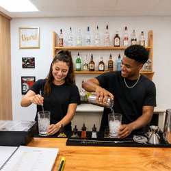 Arkansas Bartending School - Students practicing at Arkansas Bartending School Little Rock