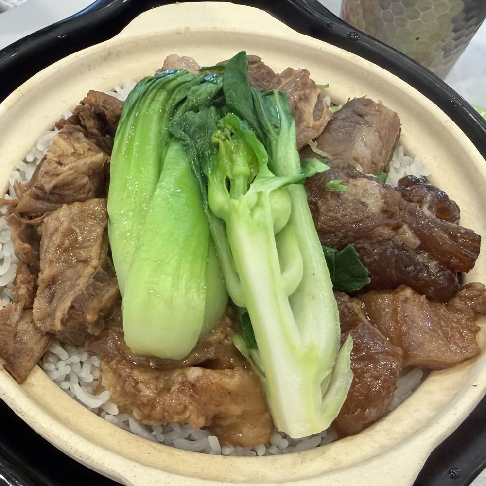 BZZ Clay Pot - Chinese Near Me - Cupertino, California
