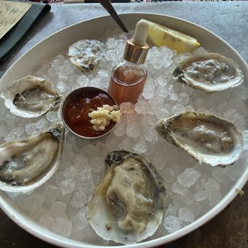 Lewes Oyster House - Local Oysters - Seafood Near Me - Lewes, Delaware Lewes Oyster House - Local Oysters - Seafood Near Me - Lewes, Delaware