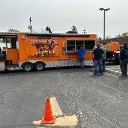 Mr Tonys BBQ - NAPA Parkinglot Cedarburg. 5/18/2023