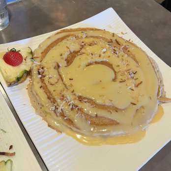 Moena Café - Banana Chantilly Pancake - Cafes Near Me - Honolulu, Hawaii Moena Café - Banana Chantilly Pancake - Cafes Near Me - Honolulu, Hawaii