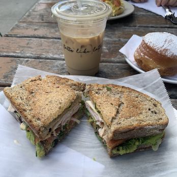 Tatte Bakery & Cafe | Cambridge Crossing - Turkey Avocado BLT - Breakfast & Brunch Near Me - Cambridge, Massachusetts