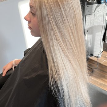 Under Cut Salon - Hair Salons Near Me - Saint Cloud, Minnesota