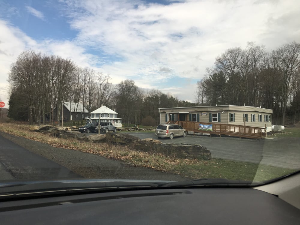 ACRE LAKE VETERINARY HOSPITAL Updated October 2024 4708 Forest St