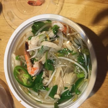 Pho 999 Reseda - Chicken & shrimp with rice noodles - Vietnamese Near Me - Reseda, California Pho 999 Reseda - Chicken & shrimp with rice noodles - Vietnamese Near Me - Reseda, California