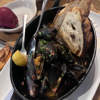 Salt Traders Zilker - Steamed mussel - Seafood Near Me - Austin, Texas