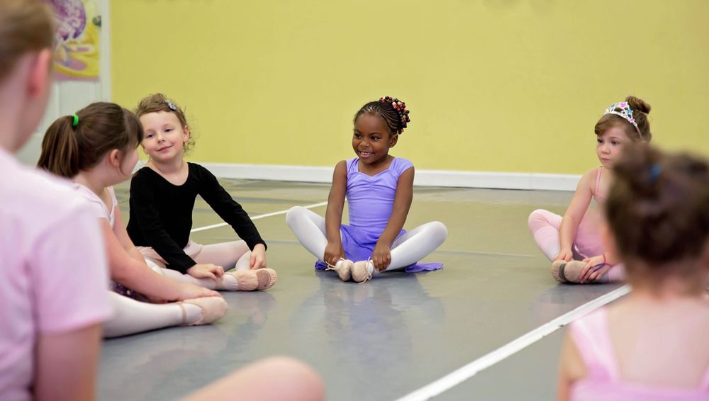 Starr Studios Salem School of Dance Logo