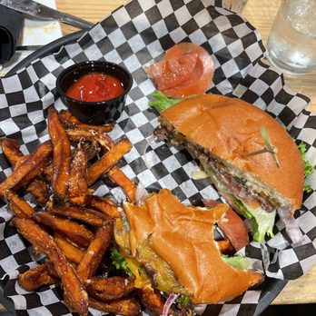 Ten Tavern - Tavern Burger. Yum! - American Near Me - Clovis, California