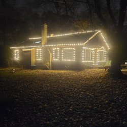 Fence Medic - Holiday Lighting