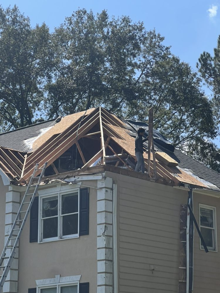 Slide of Elite Roofing & Gutters