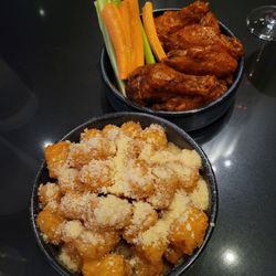 Beck & Call - Tots and wings