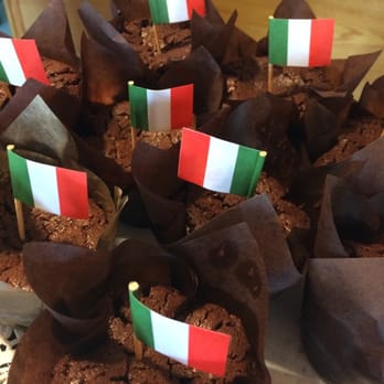 Colangelo's Bakery - Cupcakes - Bakeries Near Me - Pittsburgh, Pennsylvania