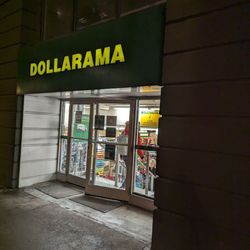 Dollarama - Exterior