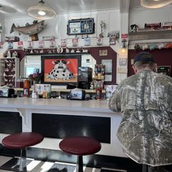 Eel River Cafe - Cute cow theme