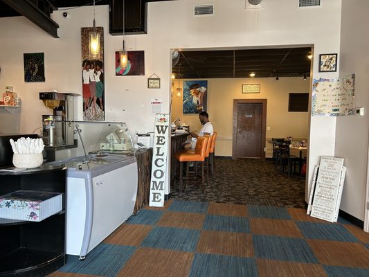 Shugga Hi Bakery & Cafe by null