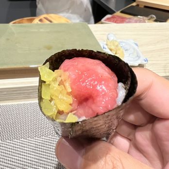 Tatsuda Omakase - Chutoro hand roll - Sushi Bars Near Me - New York, New York Tatsuda Omakase - Chutoro hand roll - Sushi Bars Near Me - New York, New York