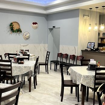 Love Pho & Boba - Seating area - Vietnamese Near Me - Winter Haven, Florida Love Pho & Boba - Seating area - Vietnamese Near Me - Winter Haven, Florida