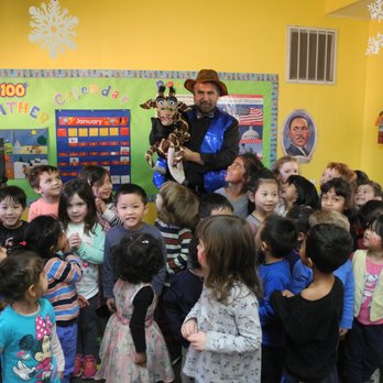 California Kids Fun Puppet and Magic Shows - Clowns Near Me - Manteca, California