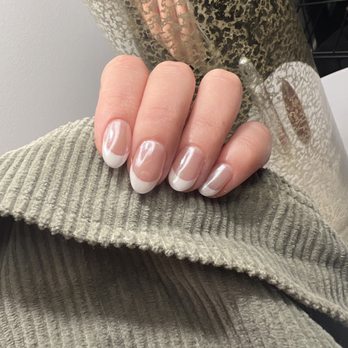Lux Nail Spa - Nail Salons Near Me - Los Angeles, California