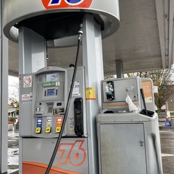 76 Gas Station - $3.39 / gal Reg