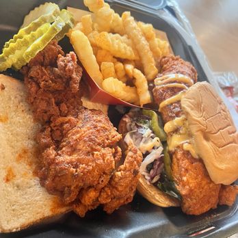 Dave's Hot Chicken - Chicken Shop Near Me - Altamonte Springs, Florida Dave's Hot Chicken - Chicken Shop Near Me - Altamonte Springs, Florida
