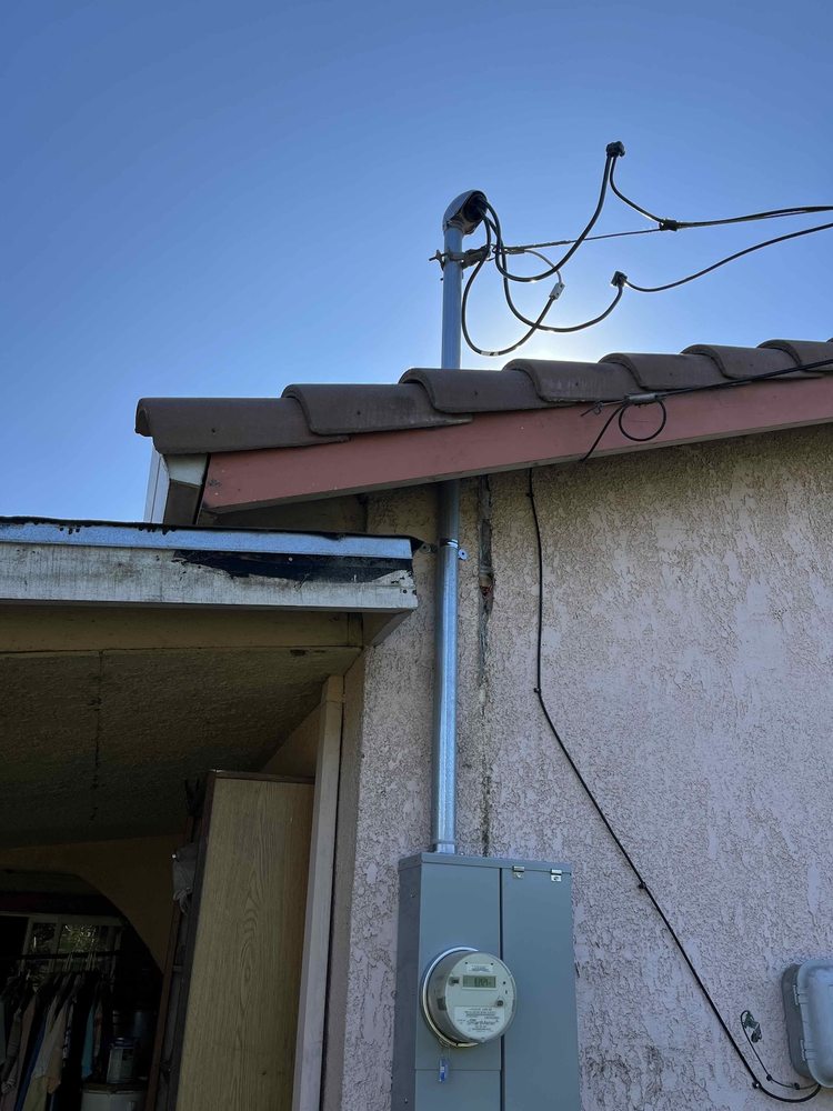 Slide of Madera Electrician