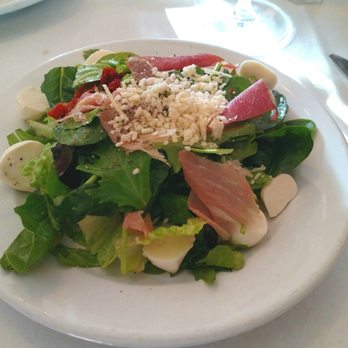 Chianti Reserve - Spinach salad with Mozzarella and Prosciutto - Fresh and Delicious - Italian Near Me - Pleasanton, California Chianti Reserve - Spinach salad with Mozzarella and Prosciutto - Fresh and Delicious - Italian Near Me - Pleasanton, California
